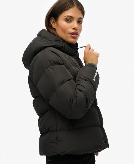 superdry Chaqueta acolchada con capucha – Aislante y reciclada – Black