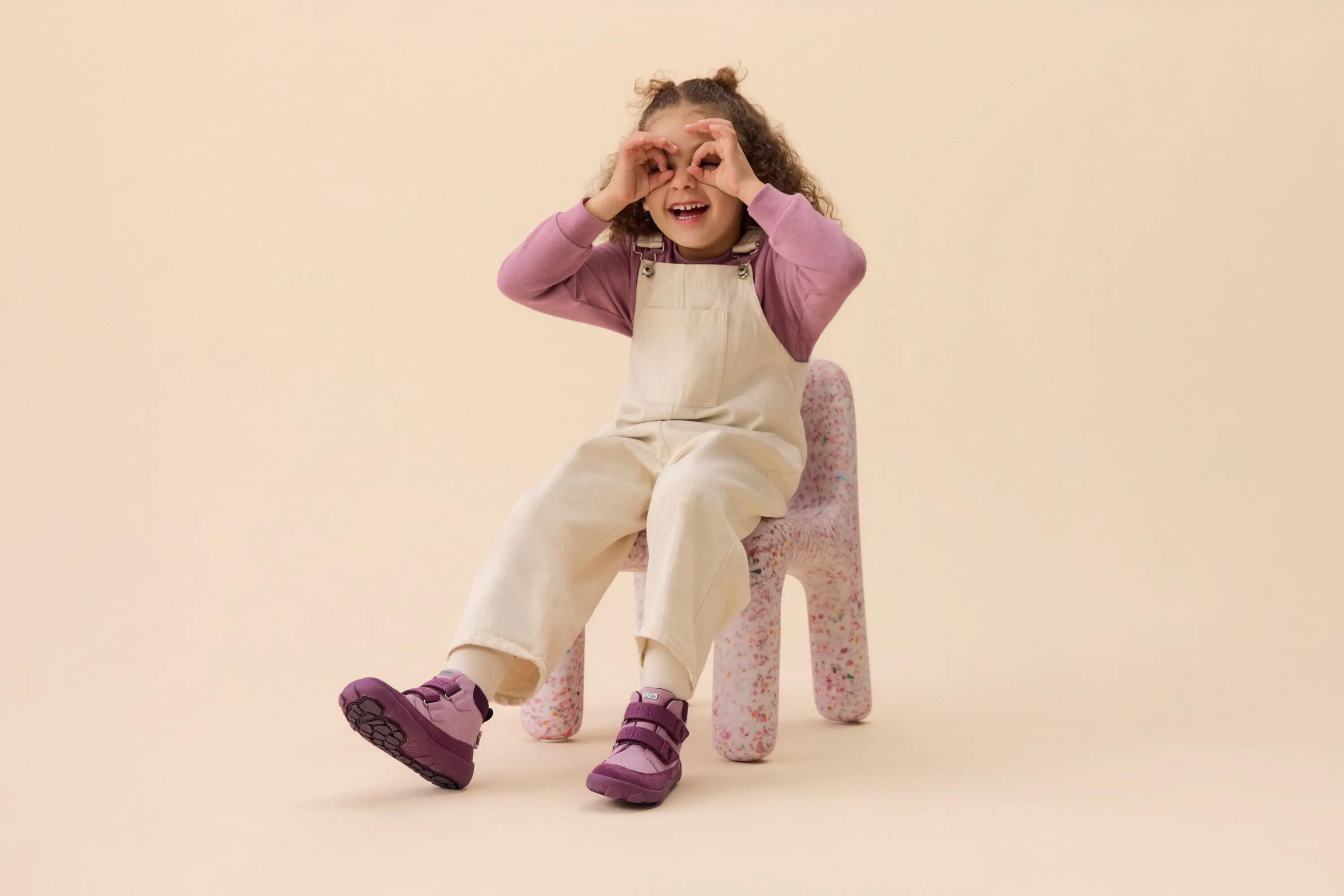 Botas barefoot impermeáveis - crianças - Friendy Otter - roxo 10/13