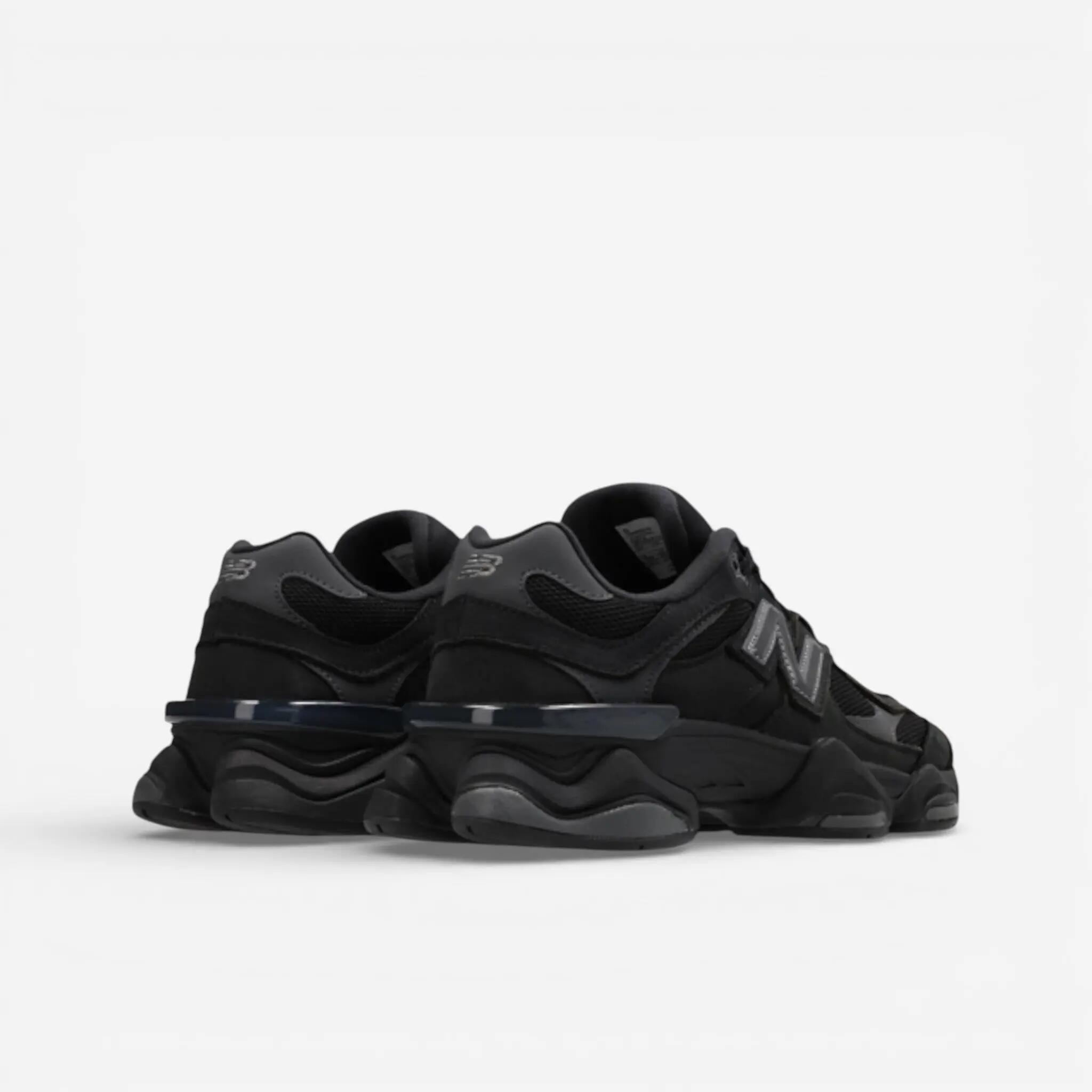 New Balance 9060 Black (GS) 3/4