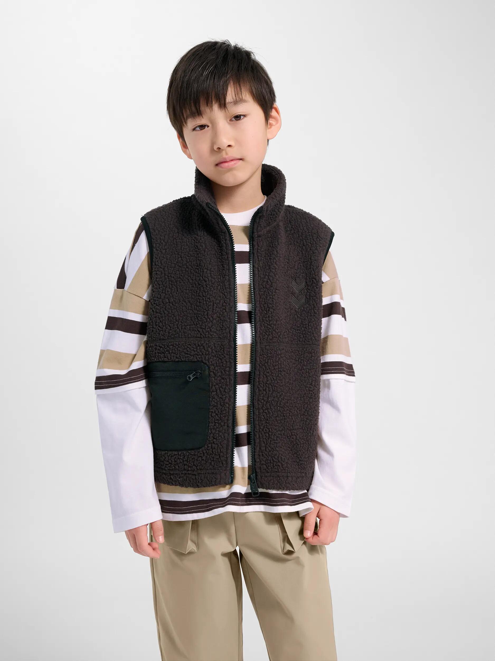 hummel hmlJR MARTINI FLEECE ZIP VEST — gilet in pile morbida per bambini 5/6