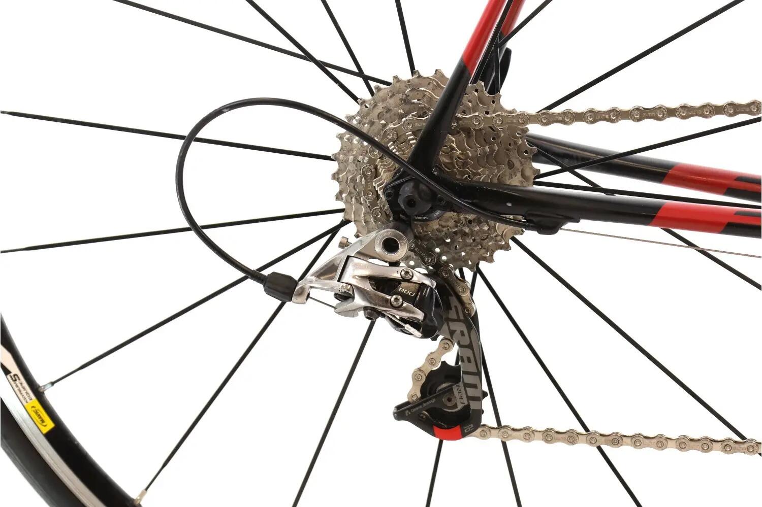 Segunda Vida · Bicicleta estrada ·  SuperSix EVO Carbon · Bom estado 3/8