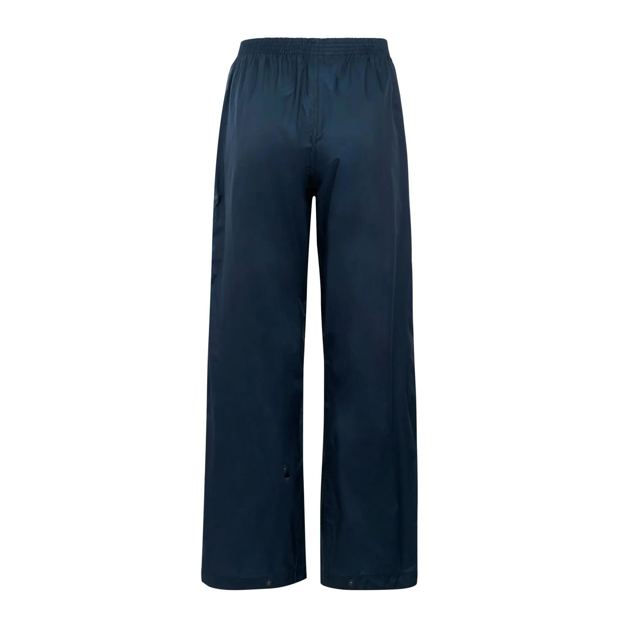 I bambini lo mettono in imballo con i pantaloni impermeabili 9/11