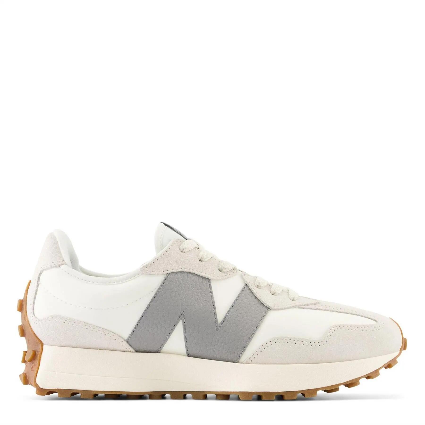 NEW BALANCE picture