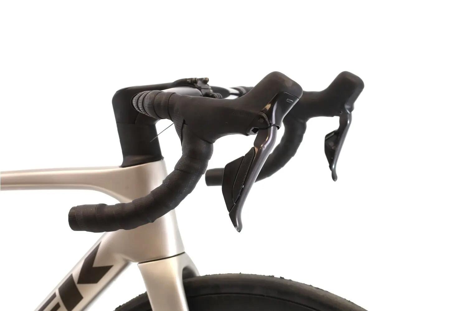 Segunda Vida · Bicicleta carretera ·  Madone SL7 Di2 12V · Muy buen estado 6/8