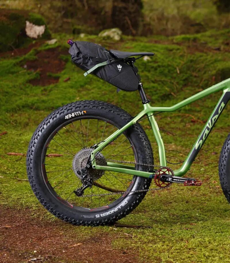 Sacoche de selle Cluster 13 Adventure Waterproof bikepacking 3/4