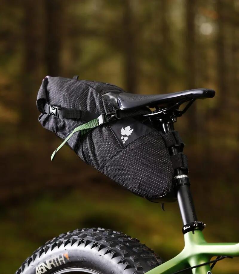 Sacoche de selle Cluster 13 Adventure Waterproof bikepacking 2/4