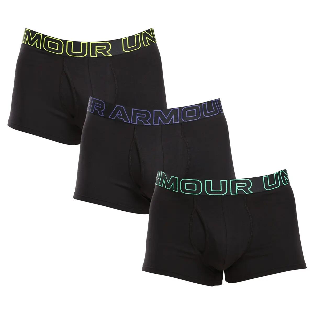 UNDER ARMOUR picture