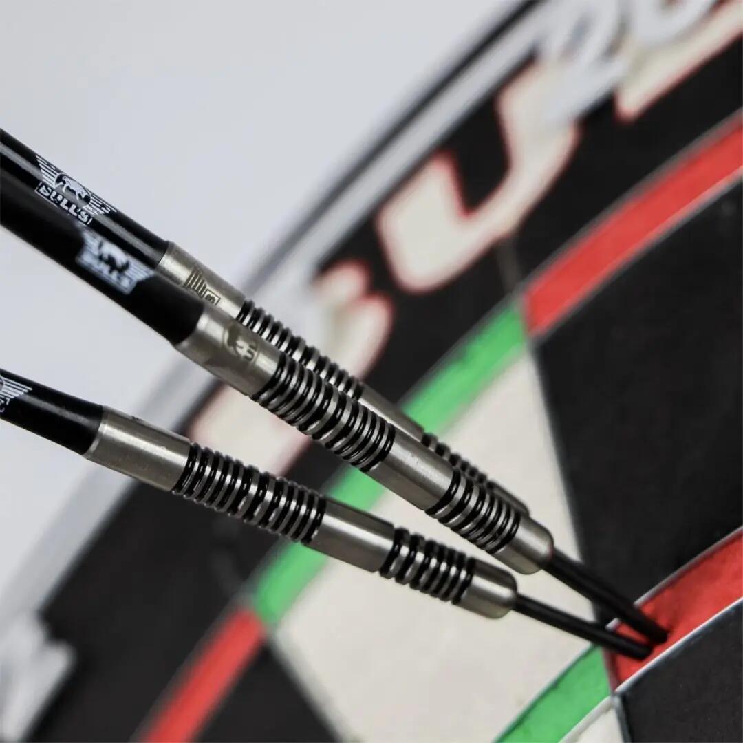 Bull's Lightning White 90% Steeldarts 21g 7/7