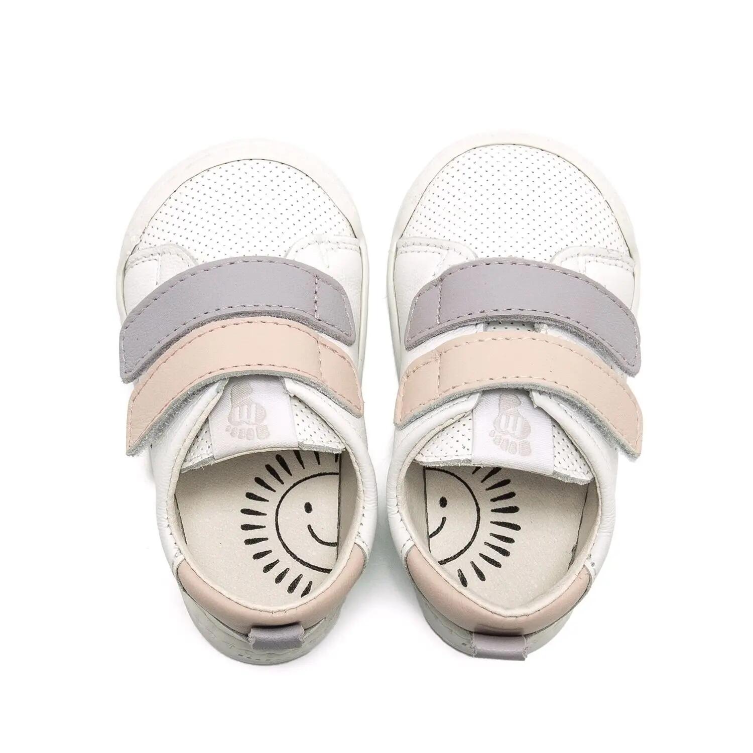 Schoen Mustang model 253-48850 voor unisex jongens 6/7