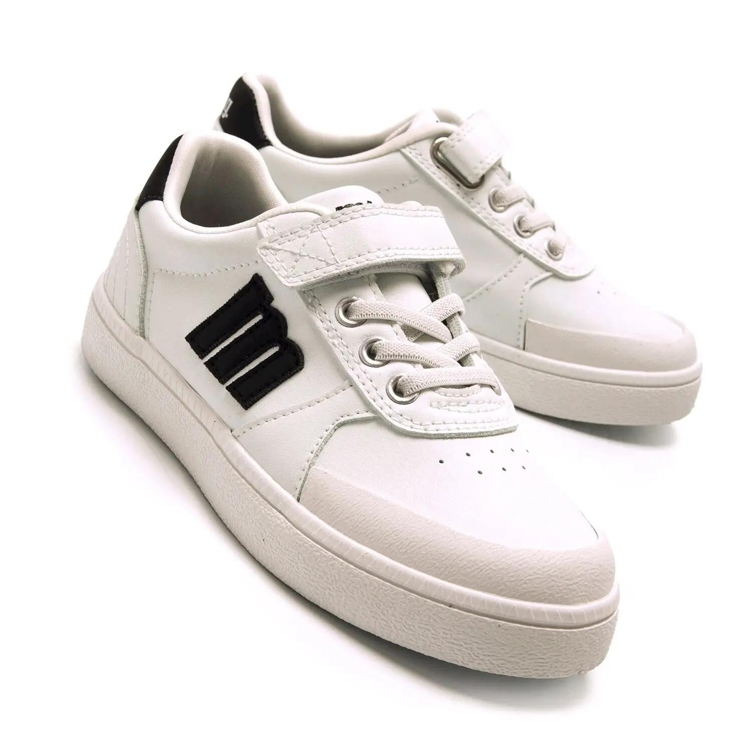 Schoen Mustang model 81220-C58536 voor unisex jongens 4/6