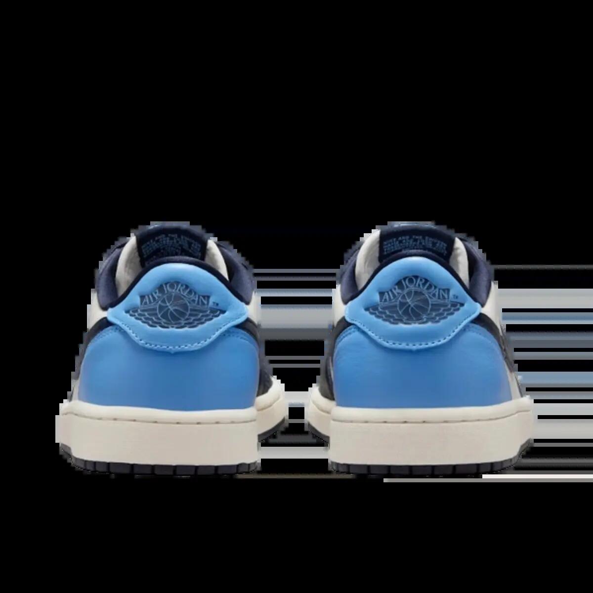 Chaussures  1 Low OG Obsidian UNC 3/4