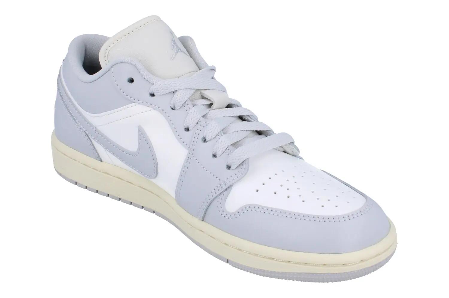 Nike Womens Air Jordan 1 Low Trainers 4/6