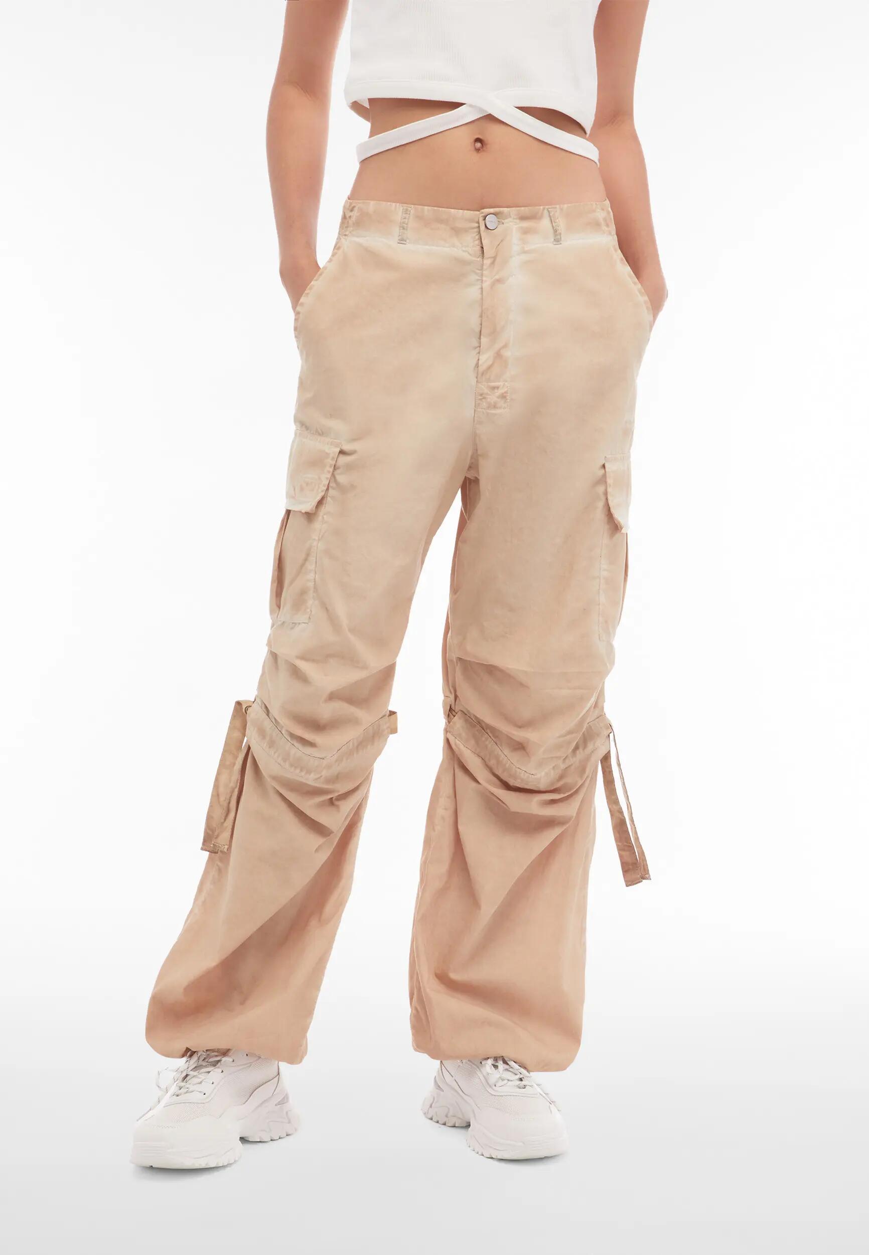 Pantalon cargo pour femmes en popeline à effet usé 2/7