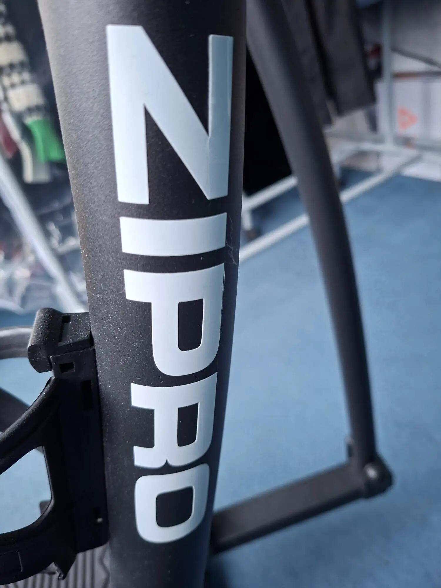 Entre Particuliers - Vélo elliptique magnétique Zipro Shox RS fitness 3/7