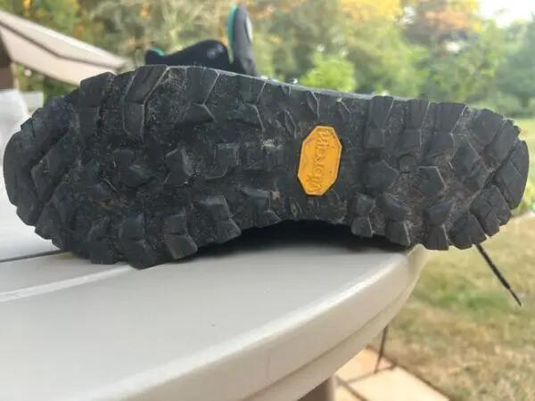 Tussen Particulieren - Lichte Dames Trekkingschoenen 3/4