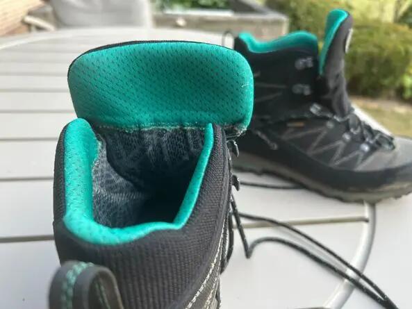 Tussen Particulieren - Lichte Dames Trekkingschoenen 2/4
