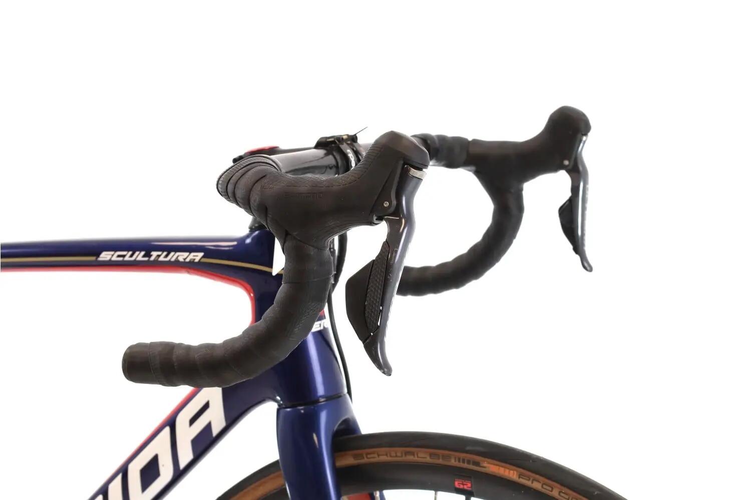 Tweedehands racefiets ·  Scultura 4000 Di2 11V · Zeer goede toestand 6/8