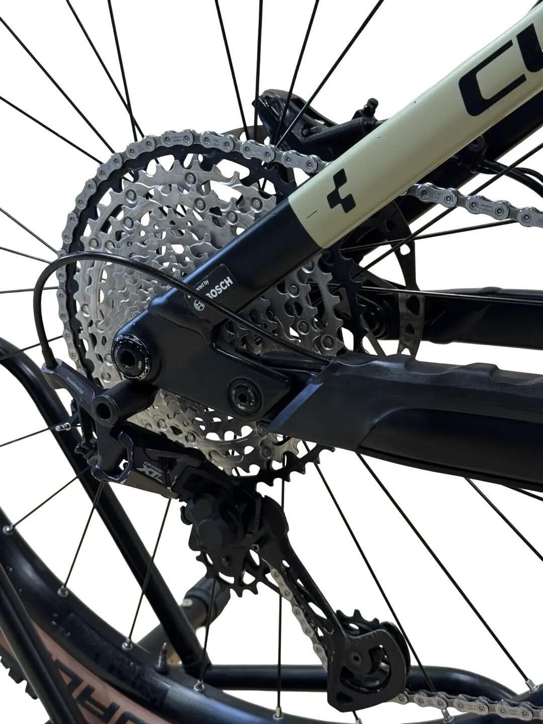 Segunda Vida - Bicicleta E-montaña Cube Stereo Hybrid 160 HPC SL 750 -Como nuevo 13/14