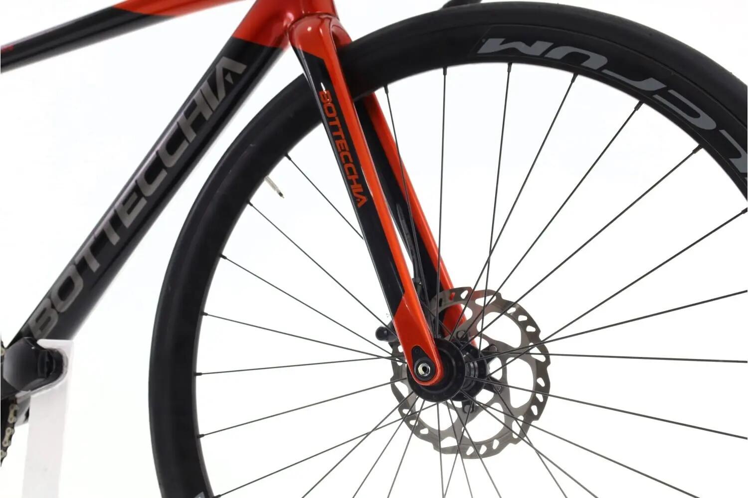 Tweedehands racefiets · Bottecchia 8 Avio Ultimate Di2 12V · Zeer goede toestand 5/8