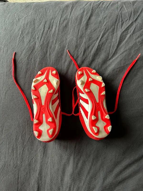 Entre Particuliers - Adidas Predator League FG, size 32 4/6