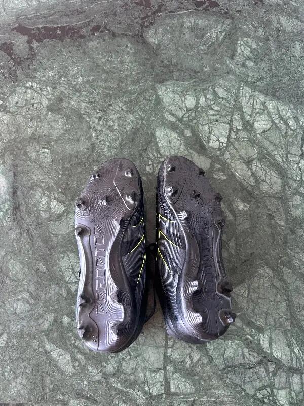 Entre Particuliers - Adidas Predator League FG, size 33,5 4/6