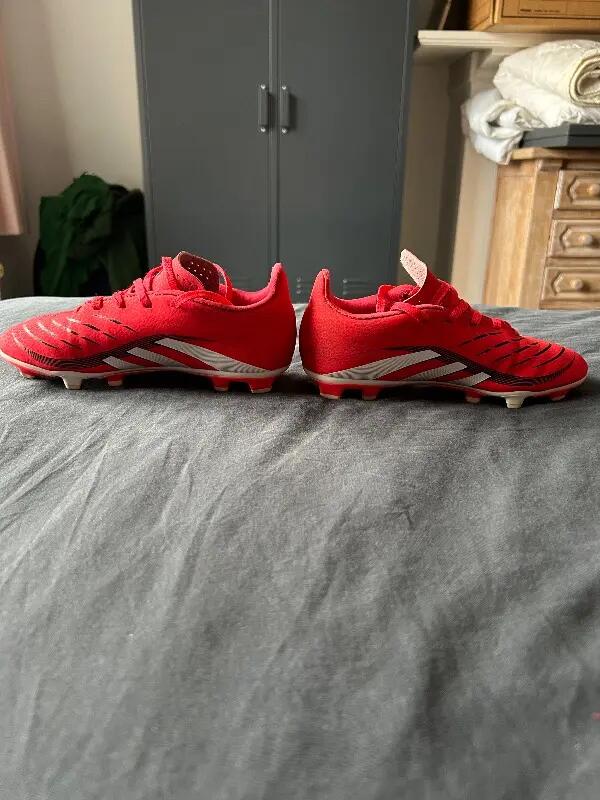 Entre Particuliers - Adidas Predator League FG, size 32 3/6