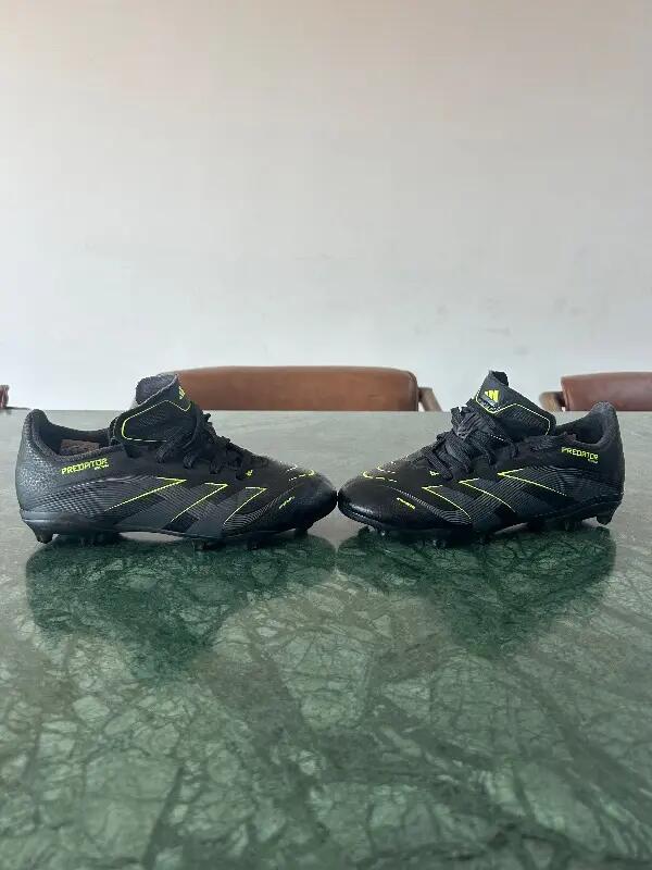 Entre Particuliers - Adidas Predator League FG, size 33,5 3/6