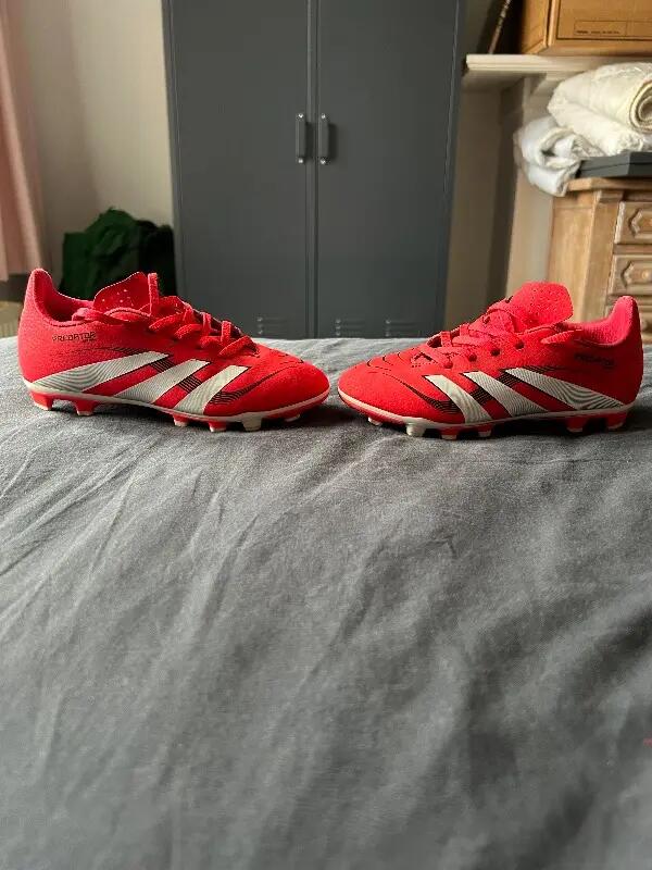 Entre Particuliers - Adidas Predator League FG, size 32 2/6