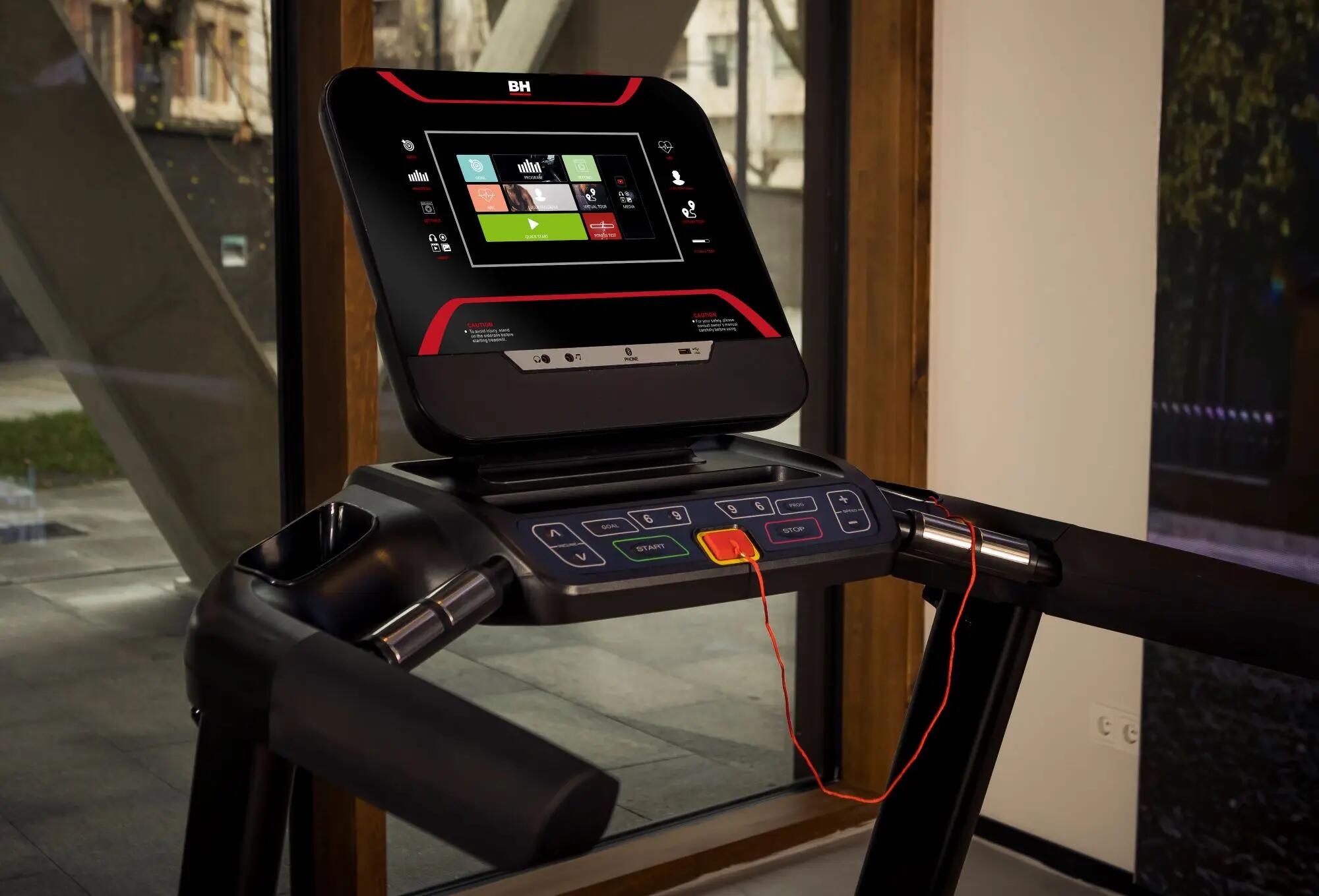 Laufband RS800 Multimedia G6176TFT Touchscreen FTMS 7/8