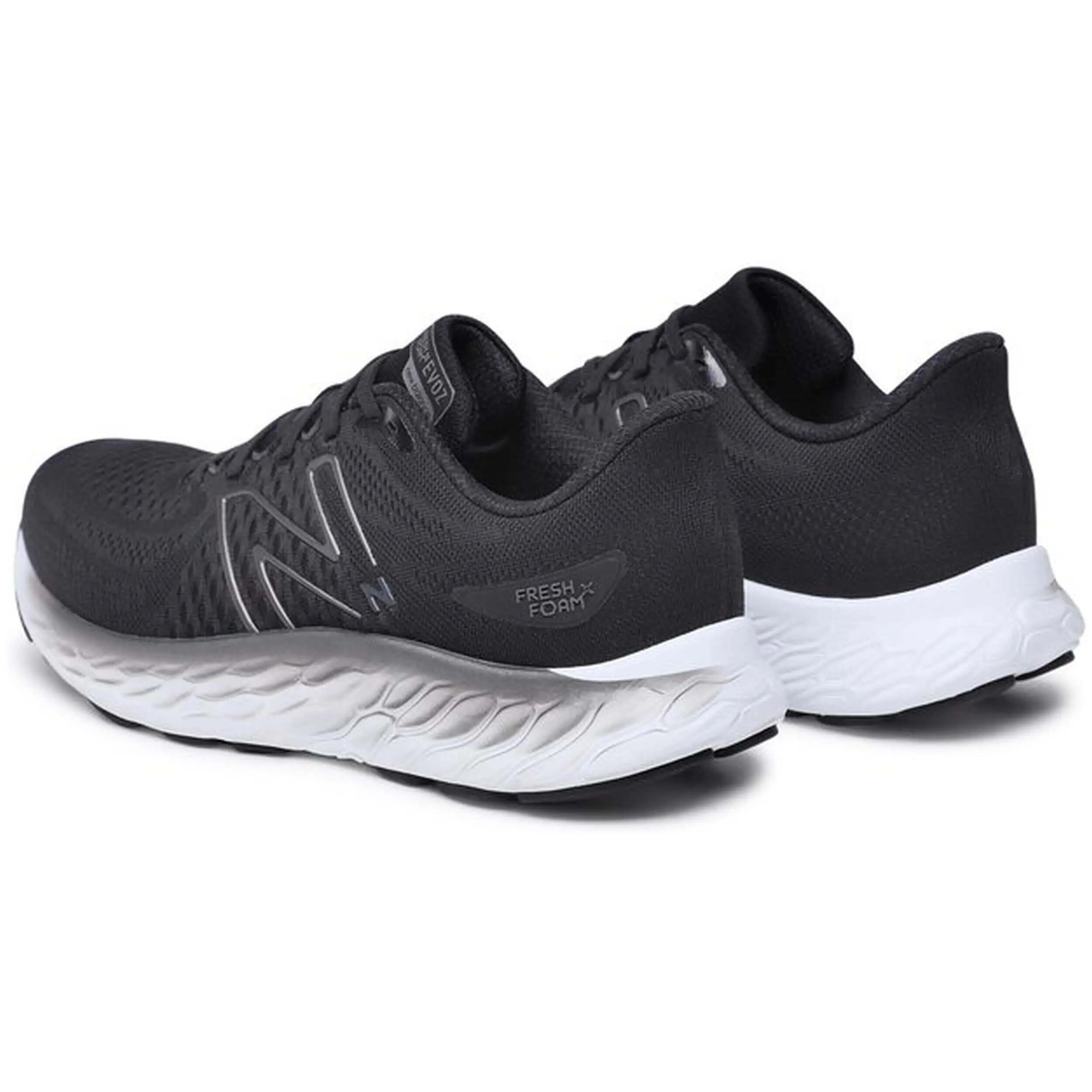 Corriente per uomo New balance Nero 3/6