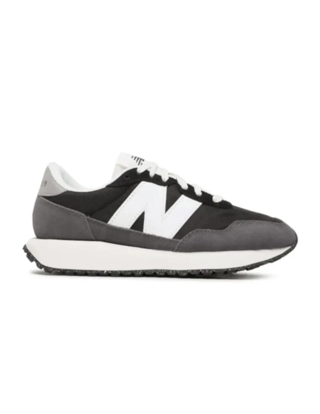 NEW BALANCE picture