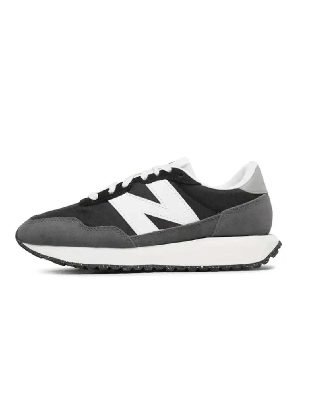 Damenschuhe New Balance Schwarz. 2/5