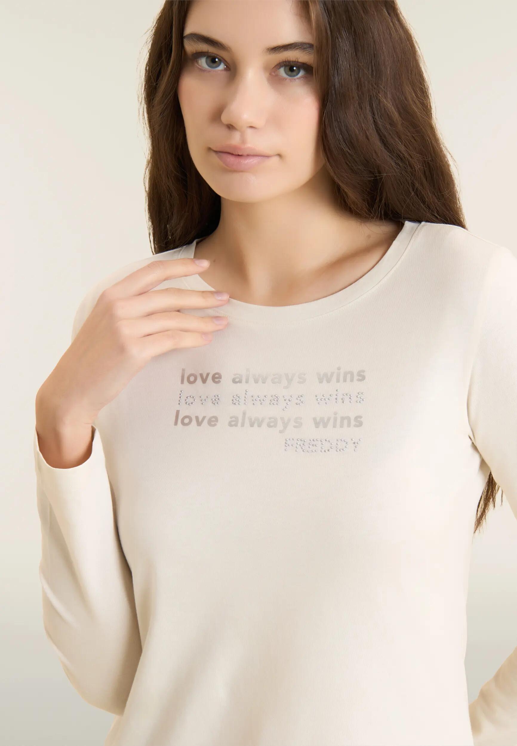 Camiseta de manga larga «Love Always Wins» con cuentas 4/4