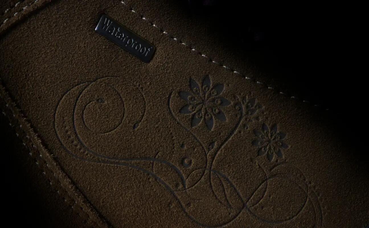 Women's trekking and hiking boots HPM59, wool-lined 10/10