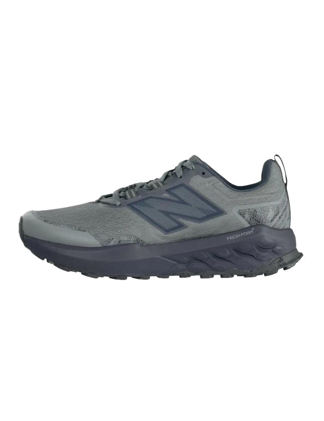 Turnschuhe für Männer New Balance Grau. 2/4