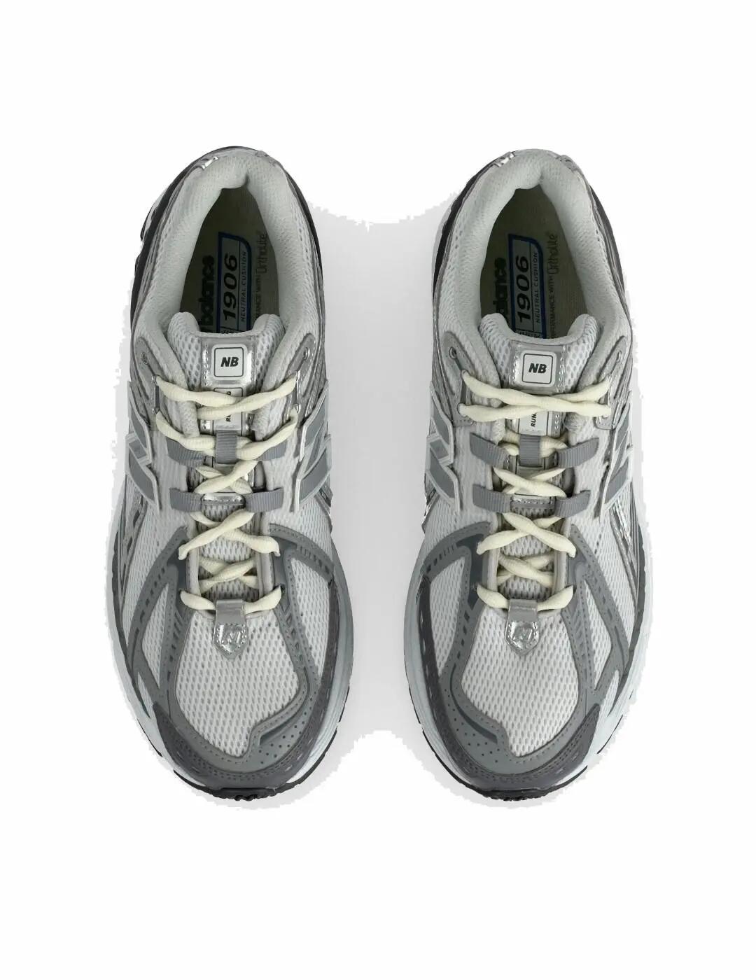 Scarpe da uomo New Balance grigie. 4/6