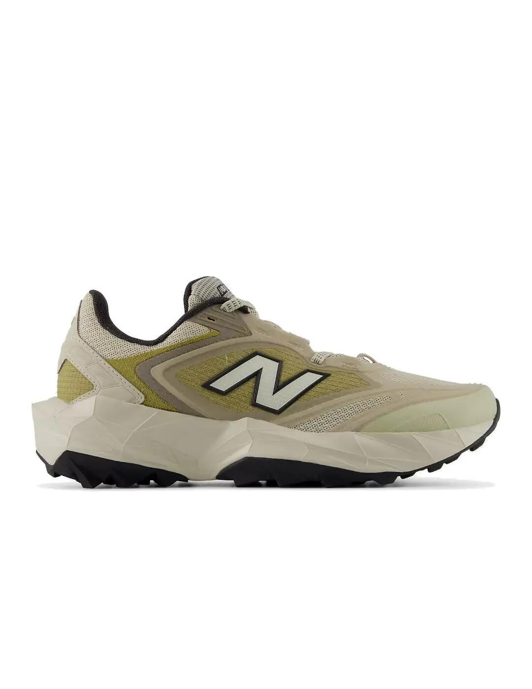 NEW BALANCE picture
