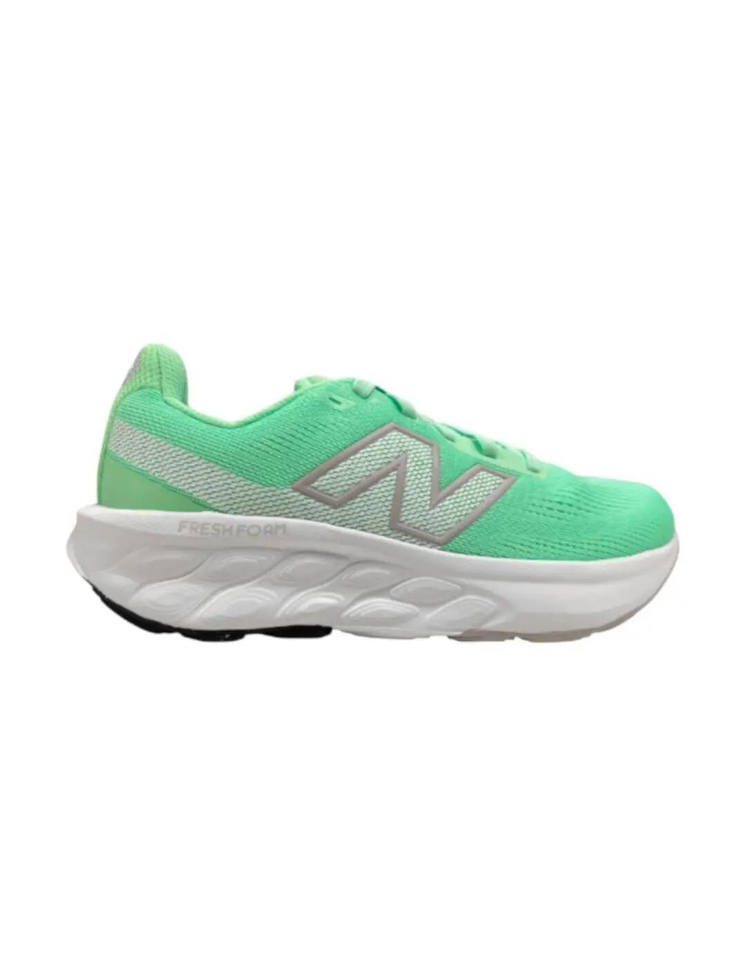 NEW BALANCE picture