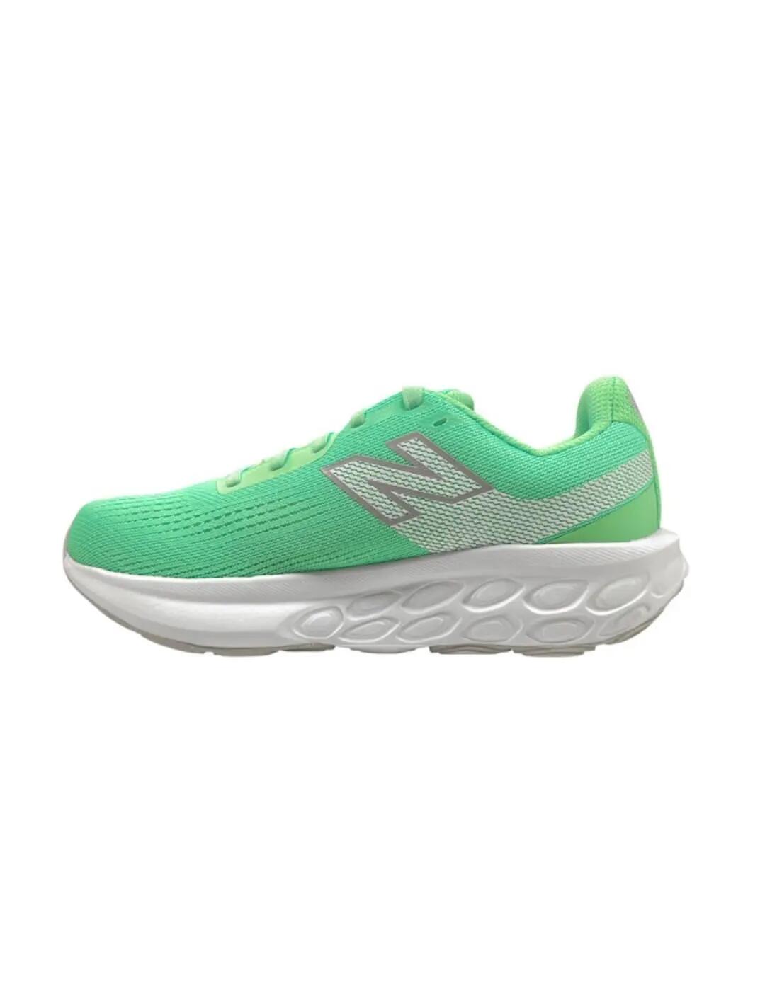 Chaussures pour femmes New Balance Vertes. 2/3