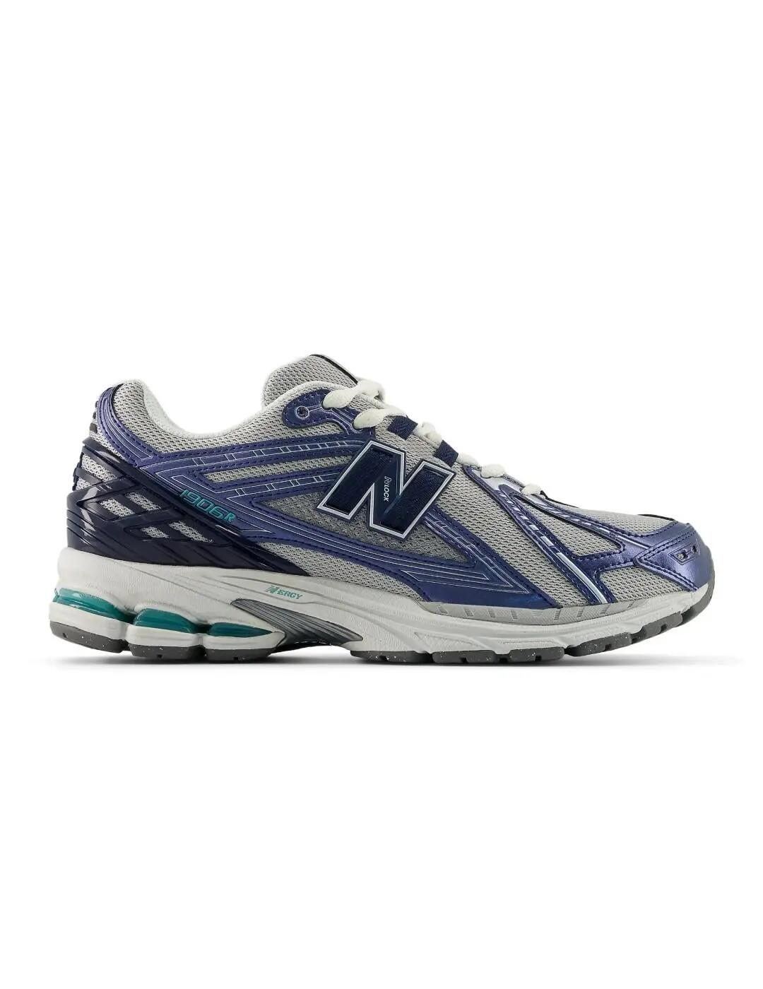 NEW BALANCE picture