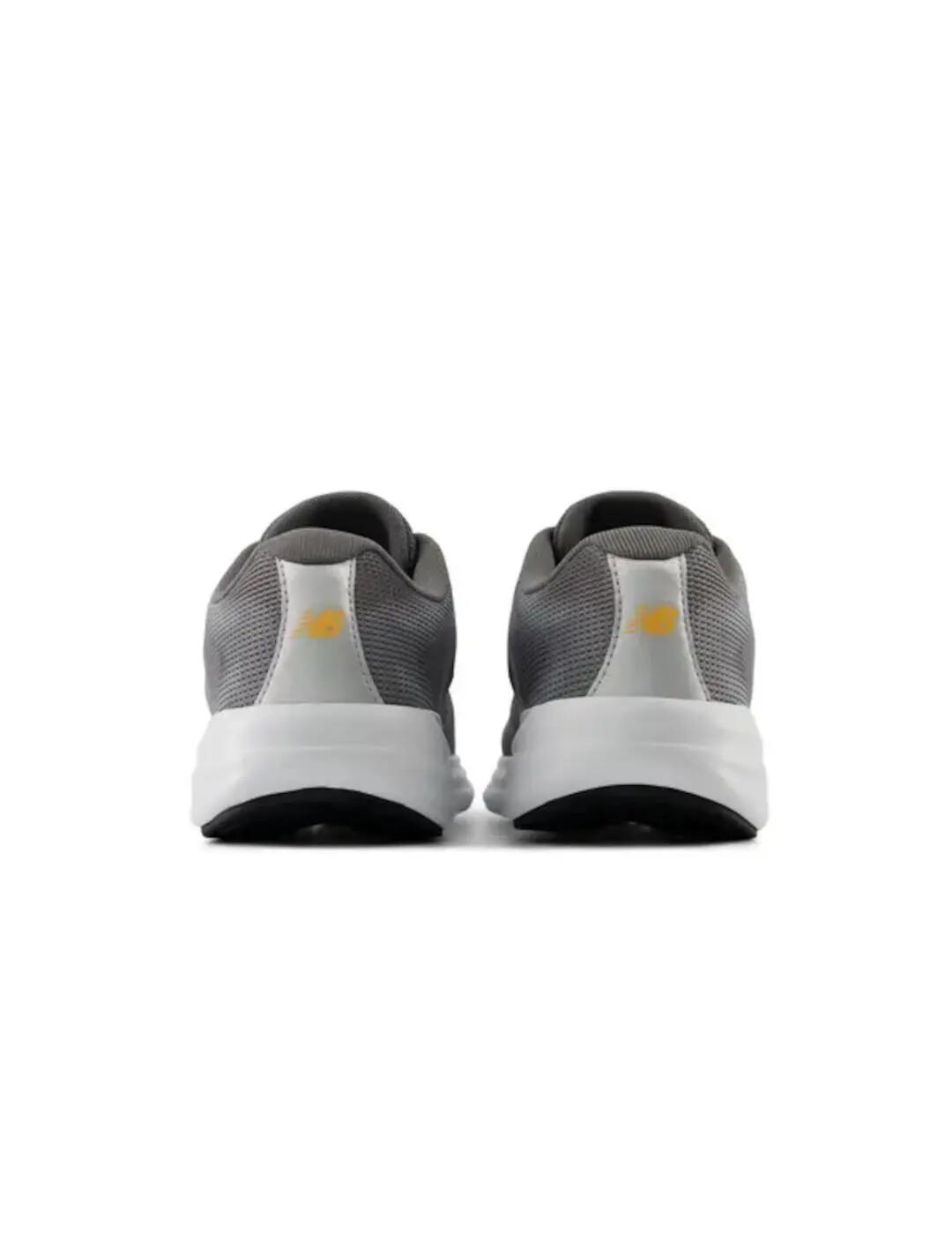 Sneakers da donna New Balance grigie. 5/6