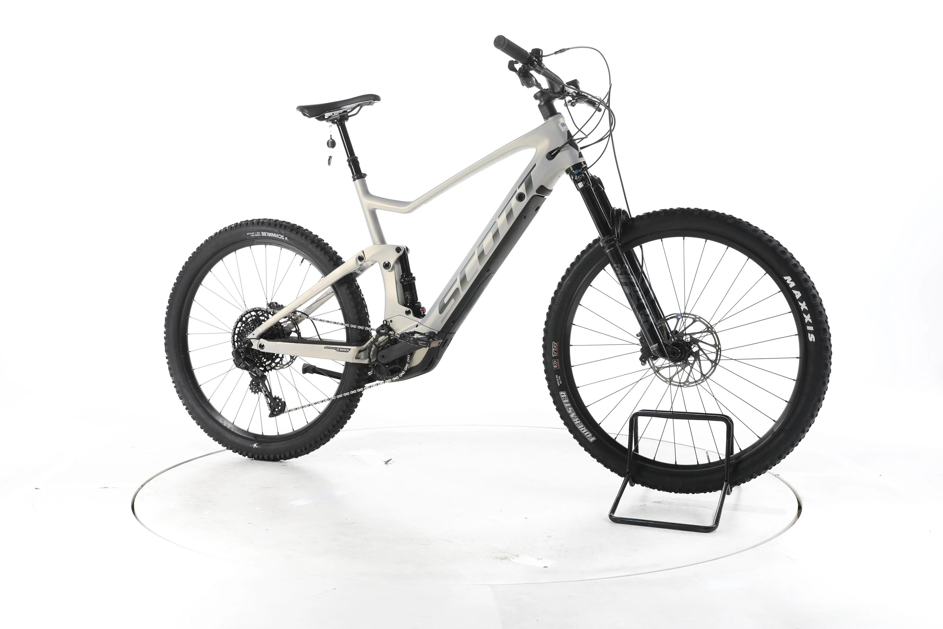 Segunda vida - Scott Strike eRIDE 910 E-Bike Carbon - Em muito bom estado. 2/7