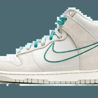 Shoes - High-top - Dunk High First Use - Light Bone/Green Noise