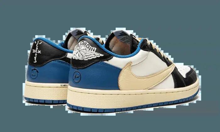 Baskets - Lifestyle - Air Jordan 1 Low - Sail/Black 3/4