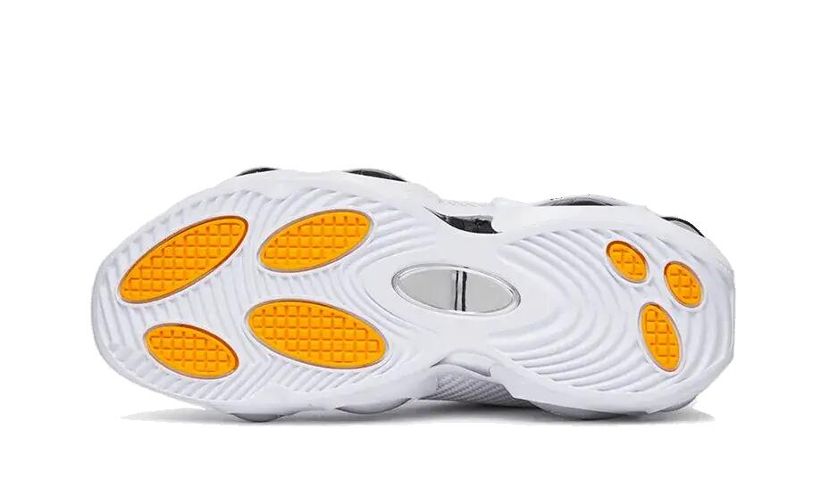 Scarpe - Lifestyle - Unisex - NOCTA Glide Drake - Bianco/Chrome/University Gold 4/5