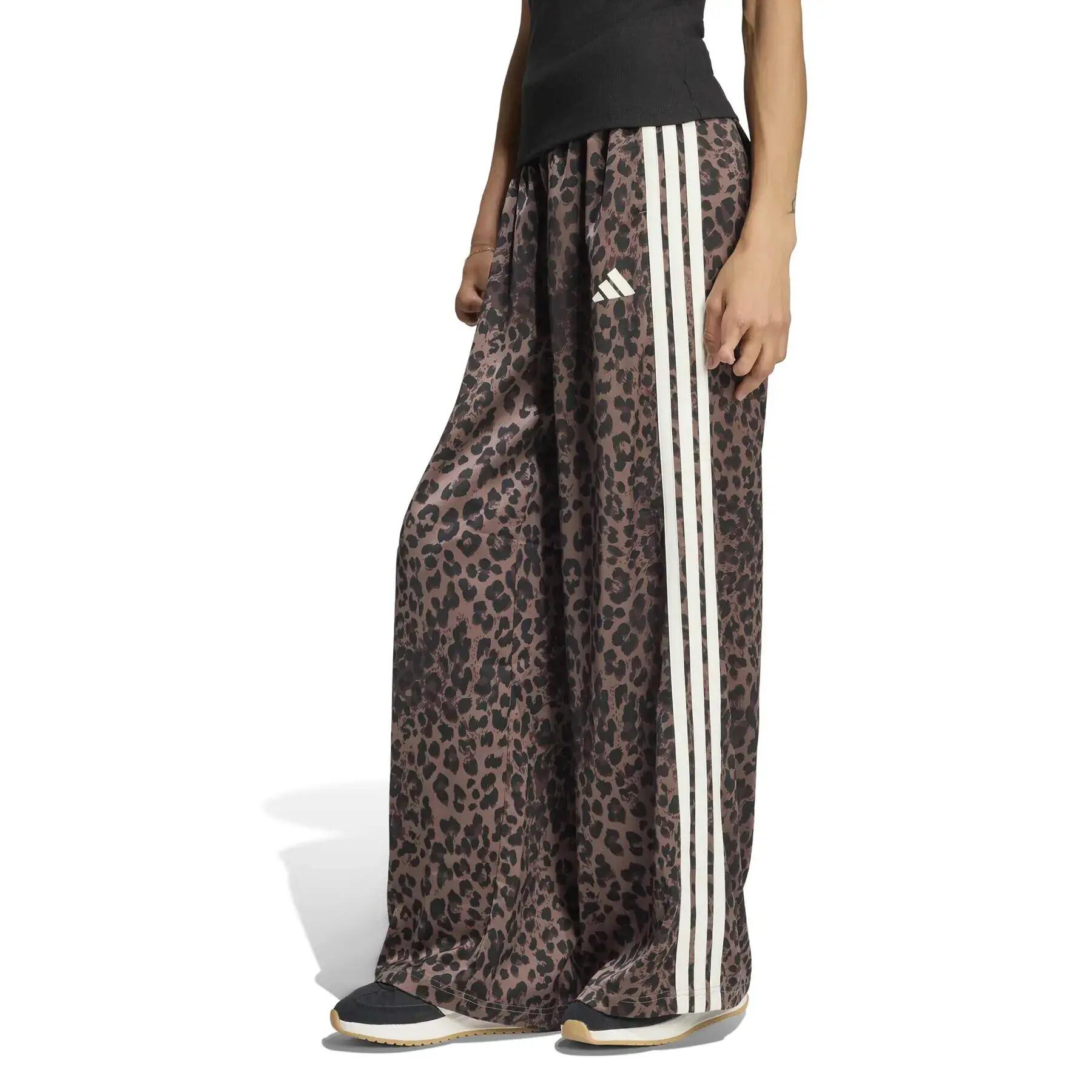 Vrouwelijke brede joggingbroek adidas 3/6