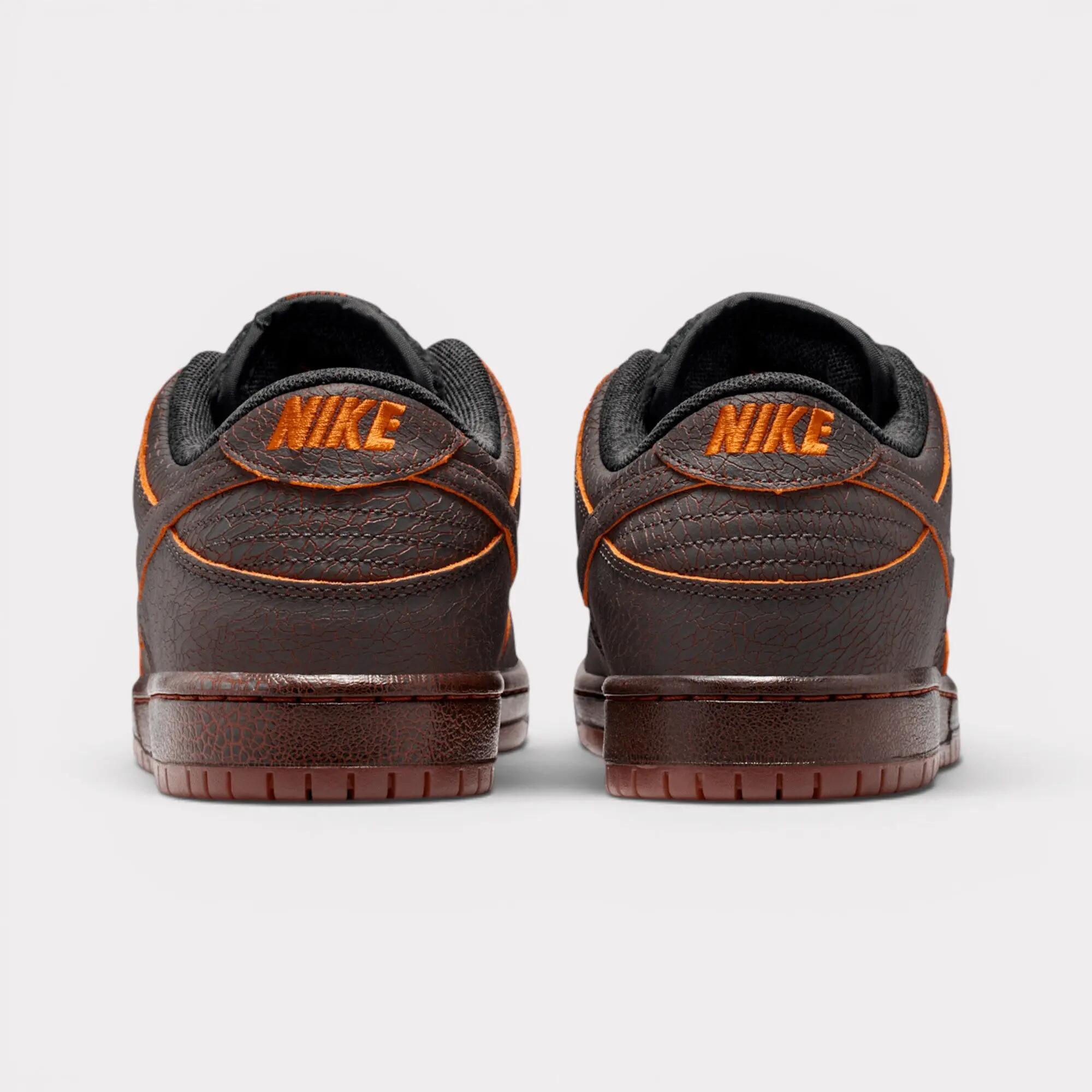 Nike Dunk SB Low Krampus 4/7
