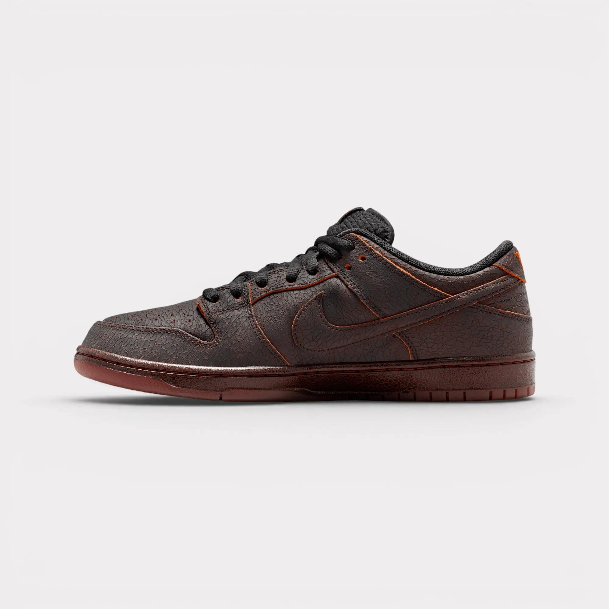 Nike Dunk SB Low Krampus 3/7