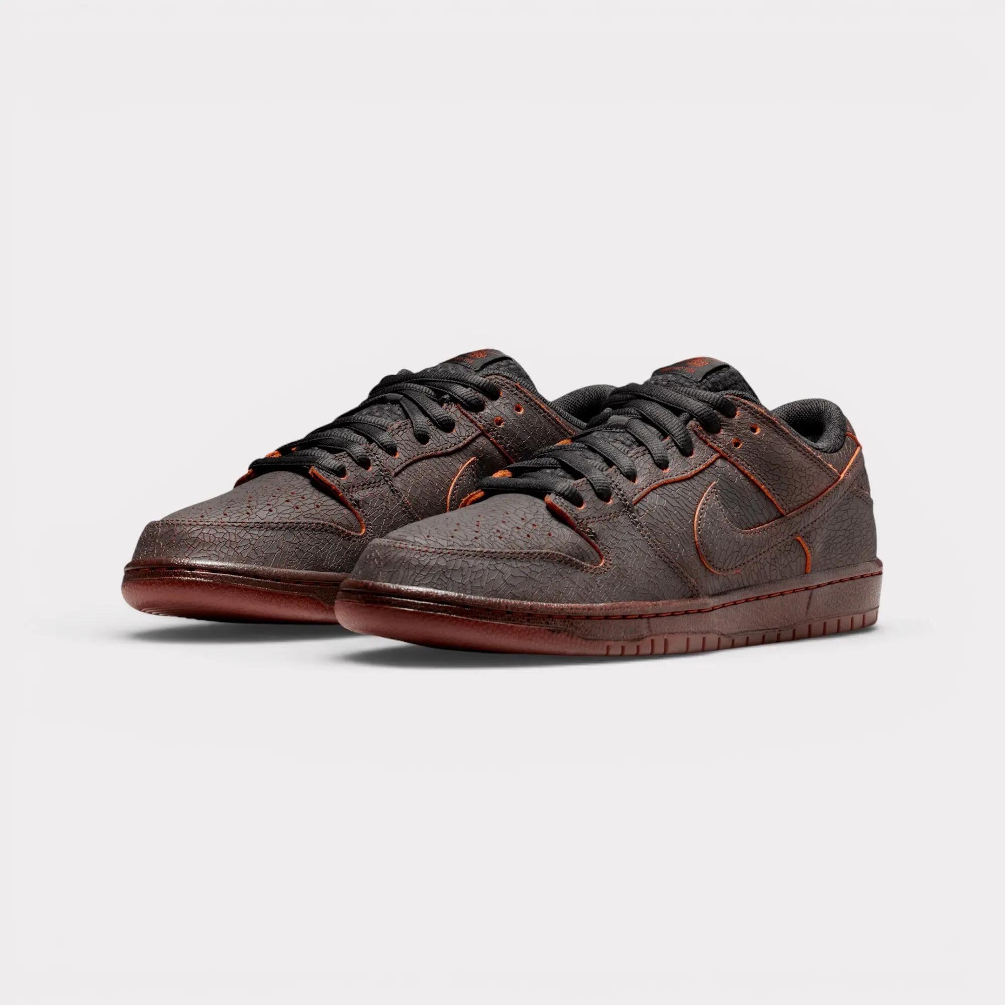 Nike Dunk SB Low Krampus 2/7