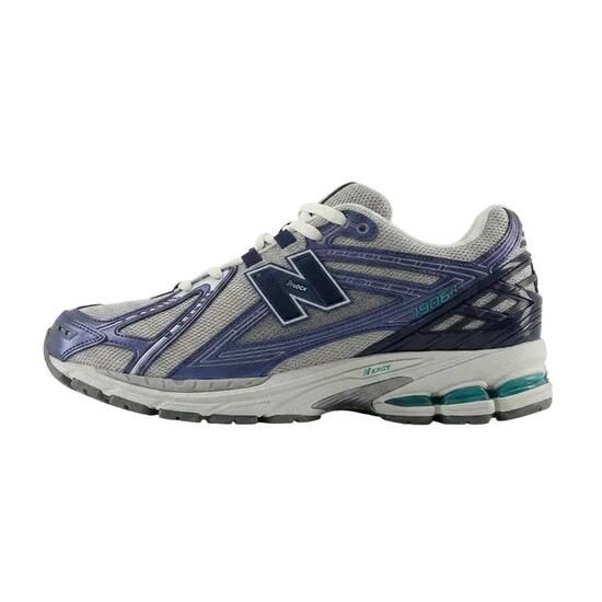 Turnschuhe für Männer New Balance 1906r Blau.